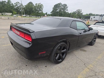 2014 Dodge Challenger SXT Plus - miniatura 4