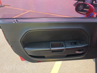 2014 Dodge Challenger SXT Plus – miniatura 3