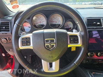2014 Dodge Challenger SXT Plus – miniatura 4