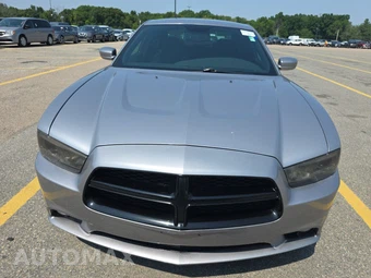 2014 Dodge Charger R/T – miniatura 2