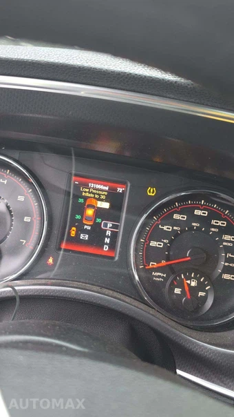2014 Dodge Charger R/T Max – miniatura 26