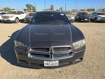 2014 Dodge Charger SE – miniatura 2
