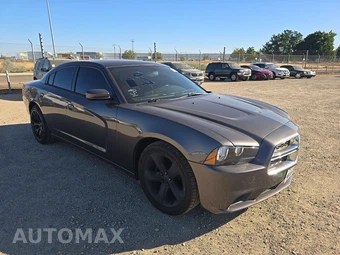 2014 Dodge Charger SE – miniatura 3