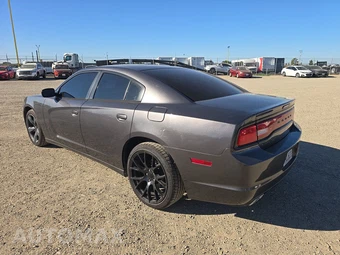2014 Dodge Charger SE – miniatura 6