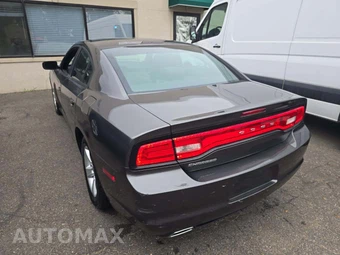 2014 Dodge Charger SE – miniatura 2