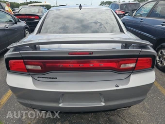 2014 Dodge Charger SE – miniatura 5
