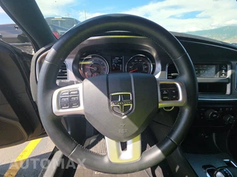 2014 Dodge Charger SE – miniatura 10