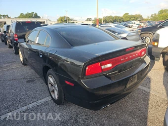 2014 Dodge Charger SE – miniatura 6