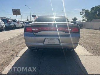 2014 Dodge Charger SE - miniatura 4