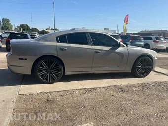 2014 Dodge Charger SE - miniatura 5
