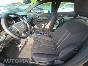 2014 Dodge Dart SXT – miniatura 7
