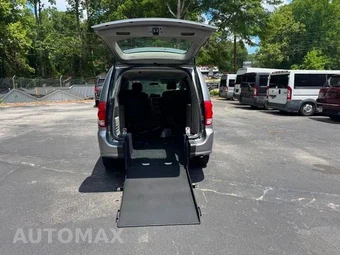 2014 Dodge Grand Caravan AVP 121.2" WB - miniatura 2