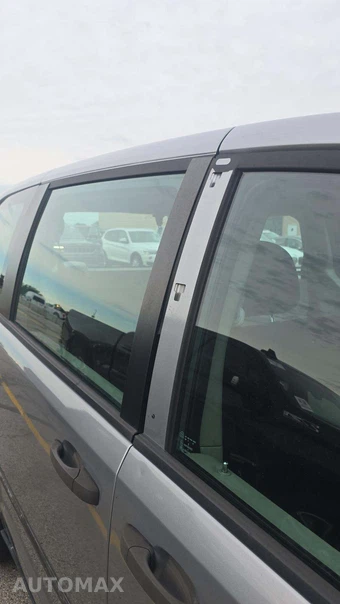 2014 Dodge Grand Caravan AVP 121.2" WB - miniatura 22