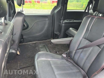 2014 Dodge Grand Caravan R/T 121.2" WB - miniatura 23