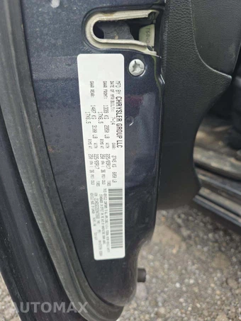 2014 Dodge Grand Caravan R/T 121.2" WB - miniatura 5