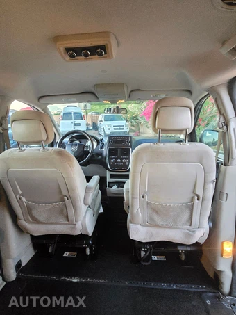 2014 Dodge Grand Caravan SE 121.2" WB - miniatura 14