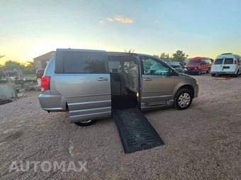 2014 Dodge Grand Caravan SE 121.2" WB - miniatura 3