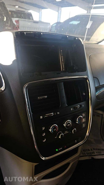 2014 Dodge Grand Caravan SE 121.2" WB – miniatura 24