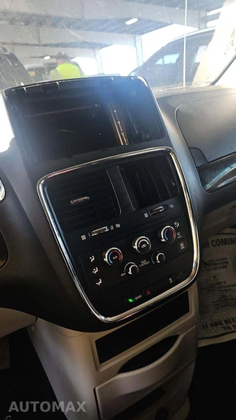 2014 Dodge Grand Caravan SE 121.2" WB – miniatura 29