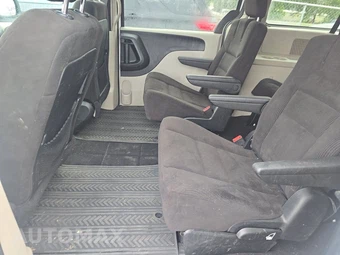2014 Dodge Grand Caravan SE 121.2" WB - miniatura 13
