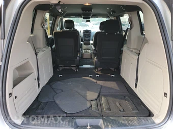 2014 Dodge Grand Caravan SE 30th Anniversary 121.2" WB - miniatura 17