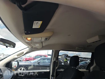 2014 Dodge Grand Caravan SXT 121.2" WB – miniatura 17