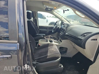 2014 Dodge Grand Caravan SXT 121.2" WB – miniatura 8