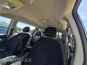 2014 Dodge Grand Caravan SXT 121.2" WB - miniatura 11