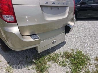 2014 Dodge Grand Caravan SXT 121.2" WB - miniatura 26