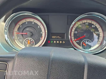 2014 Dodge Grand Caravan SXT 121.2" WB - miniatura 9