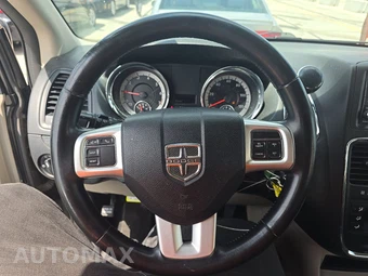 2014 Dodge Grand Caravan SXT 121.2" WB – miniatura 10