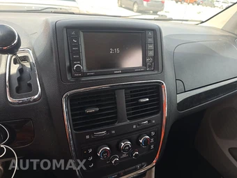 2014 Dodge Grand Caravan SXT 121.2" WB – miniatura 11