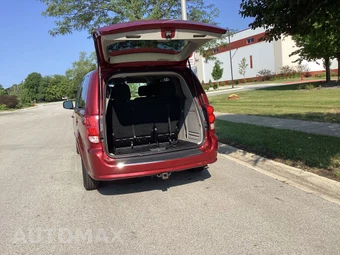 2014 Dodge Grand Caravan SXT 121.2" WB - miniatura 11