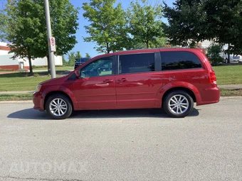 2014 Dodge Grand Caravan SXT 121.2" WB - miniatura 8