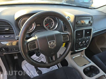 2014 Dodge Grand Caravan SXT 121.2" WB – miniatura 10