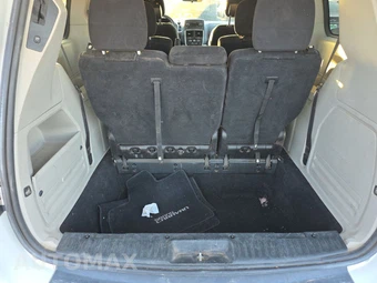 2014 Dodge Grand Caravan SXT 121.2" WB – miniatura 17