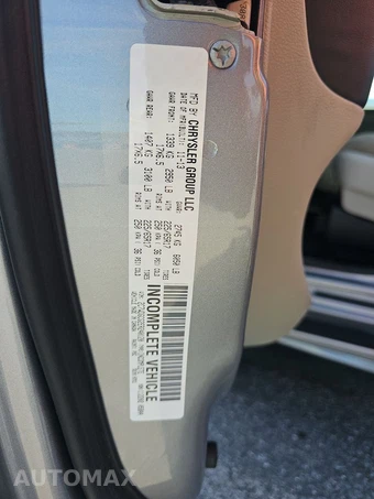 2014 Dodge Grand Caravan SXT 121.2" WB - miniatura 22