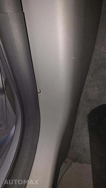 2014 Dodge Grand Caravan SXT 121.2" WB - miniatura 34