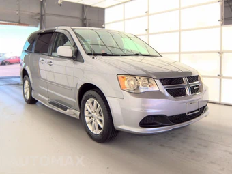 2014 Dodge Grand Caravan SXT 121.2" WB - miniatura 4