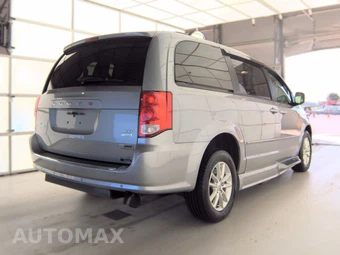 2014 Dodge Grand Caravan SXT 121.2" WB - miniatura 5