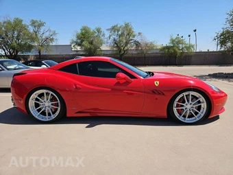 2014 Ferrari California - miniatura 4