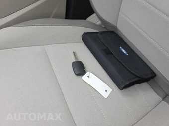 2014 Ford C-MAX Hybrid SE – miniatura 22