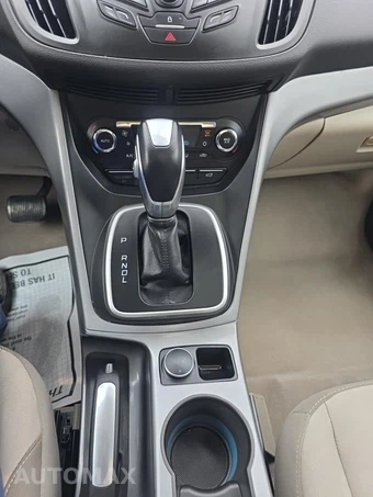 2014 Ford C-MAX Hybrid SE – miniatura 24