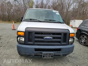 2014 Ford E-150 Commercial Cargo Van 138.0" WB - miniatura 2
