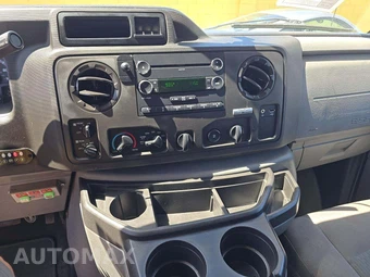2014 Ford E-150 Wagon XLT 138.0" WB - miniatura 10