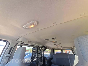 2014 Ford E-150 Wagon XLT 138.0" WB - miniatura 11