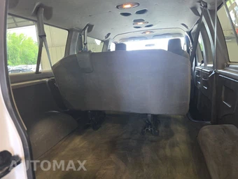 2014 Ford E-150 Wagon XLT 138.0" WB - miniatura 16