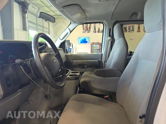 2014 Ford E-150 Wagon XLT 138.0" WB - miniatura 7