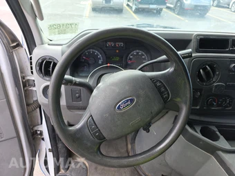 2014 Ford E-250 Commercial Cargo Van 138.0" WB – miniatura 10