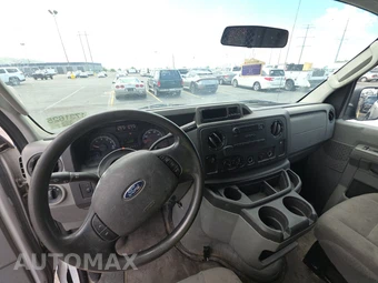 2014 Ford E-250 Commercial Cargo Van 138.0" WB – miniatura 11
